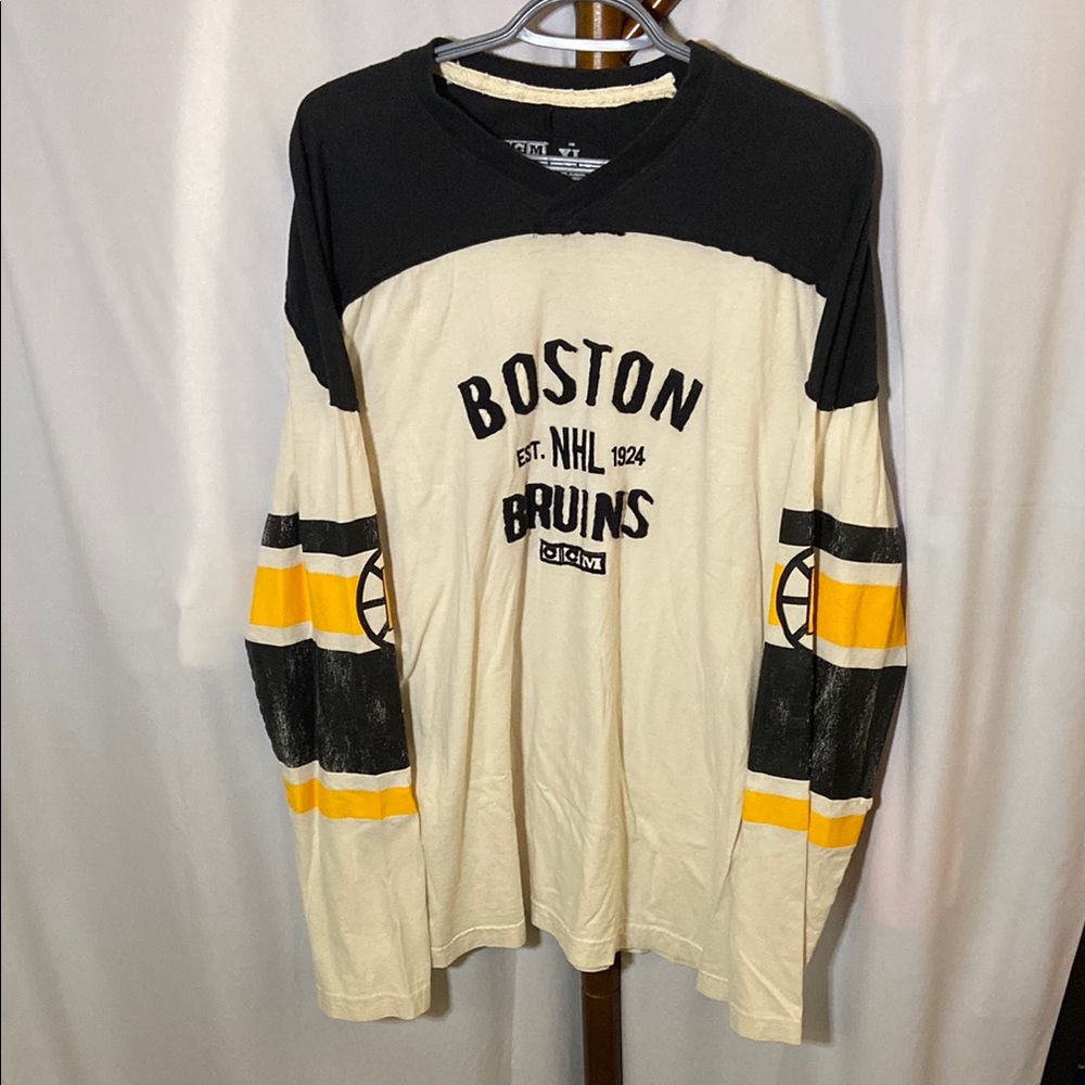 Boston Bruins Black and Cream distressed Long Sleeve Shirt